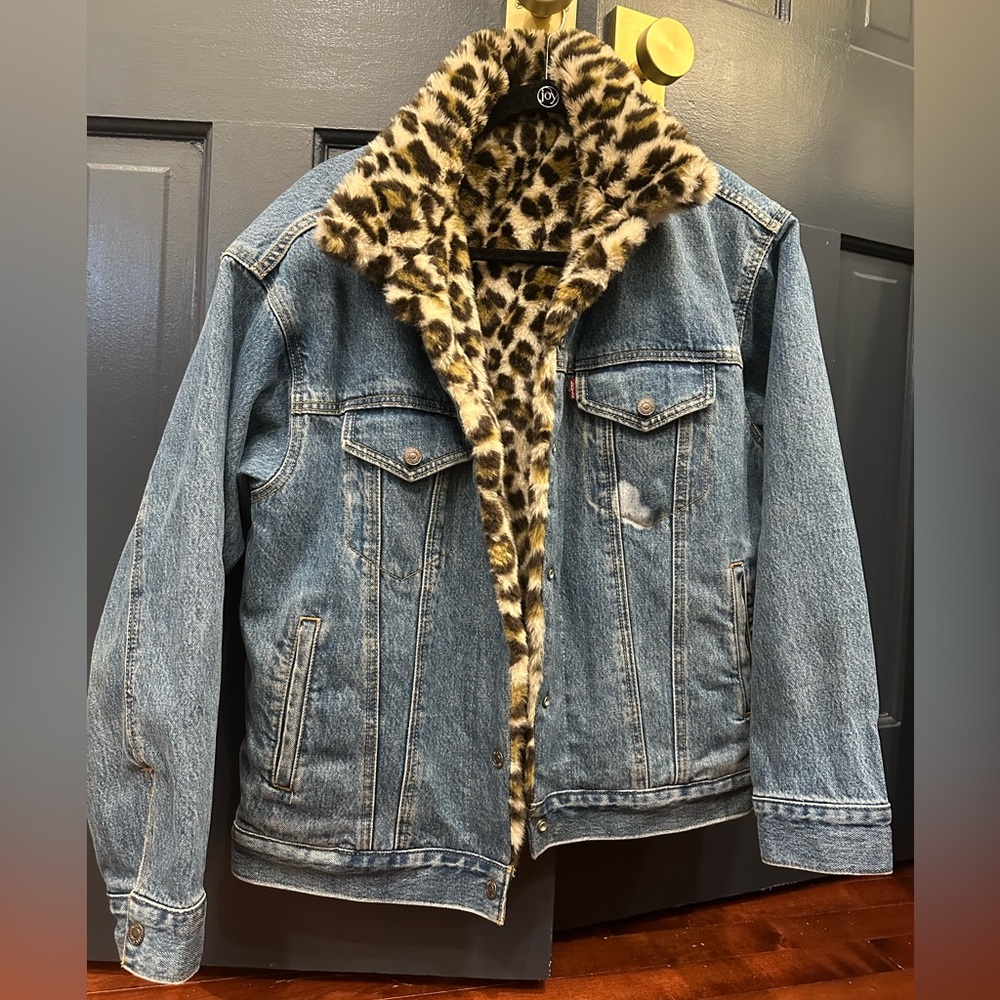 Levi's Blue Denim Jacket with Leopard Print Collar
